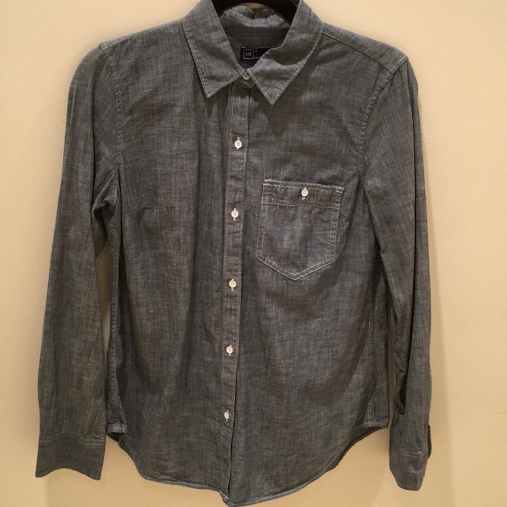 Gap button down shirt